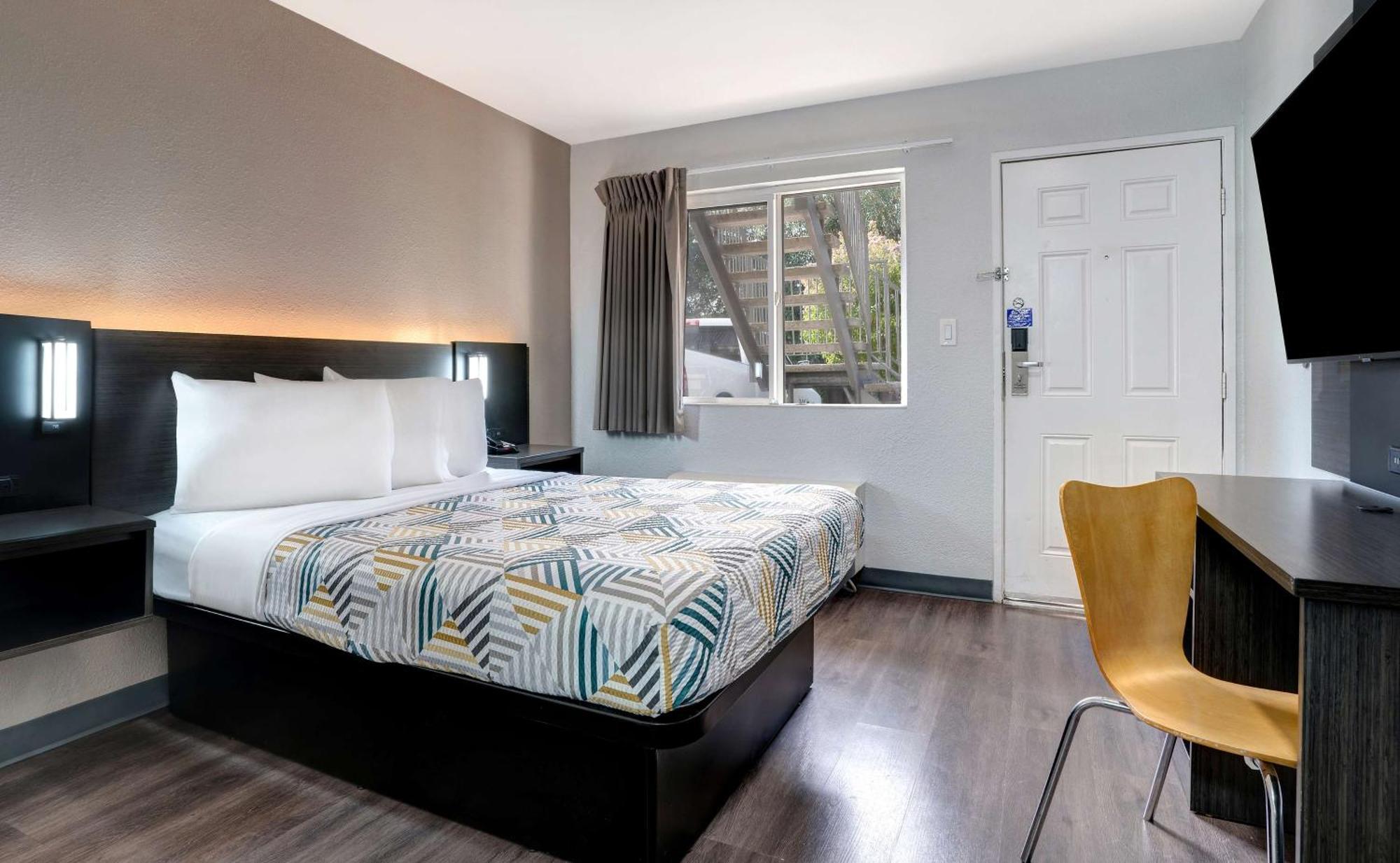 Motel 6-Sacramento, Ca - North מראה חיצוני תמונה
